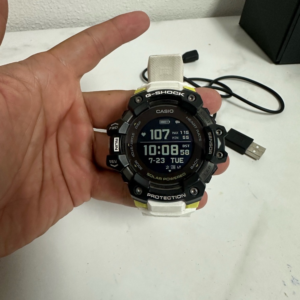 CASIO G-SHOCK G-SQUAD BLUETOOTH¨ WATCH GBDH1000-1A7 GBD-H1000-1A7